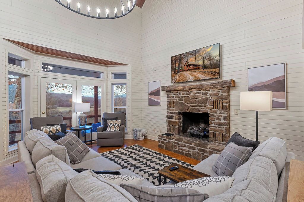 Photo of Livingroom in Jasper