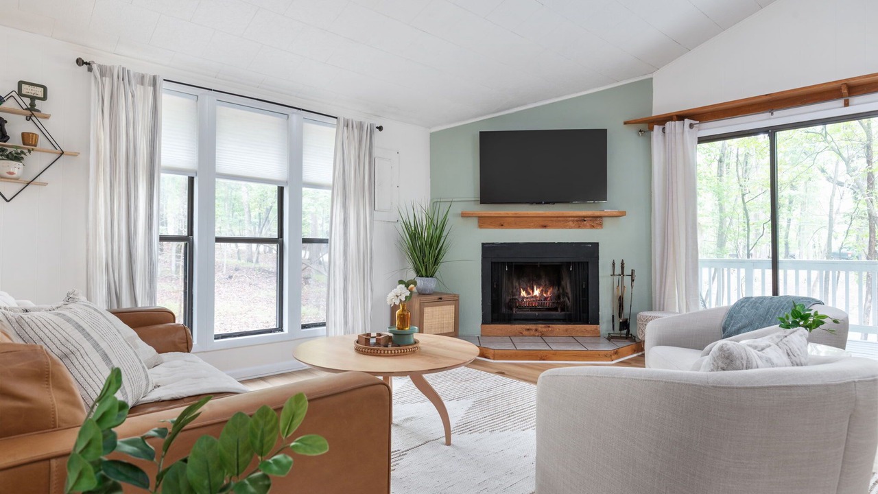 Photo of Livingroom in The Woods