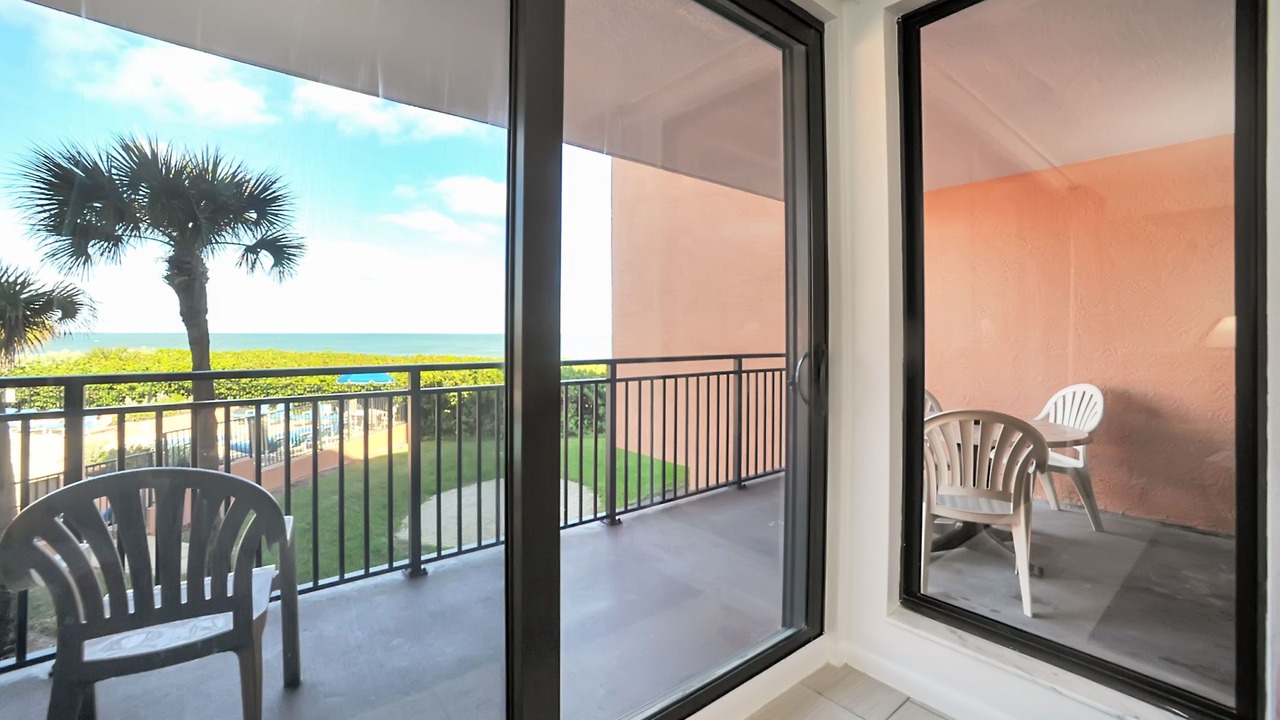 Photo of Patio Balcony in Golden Beach Estates