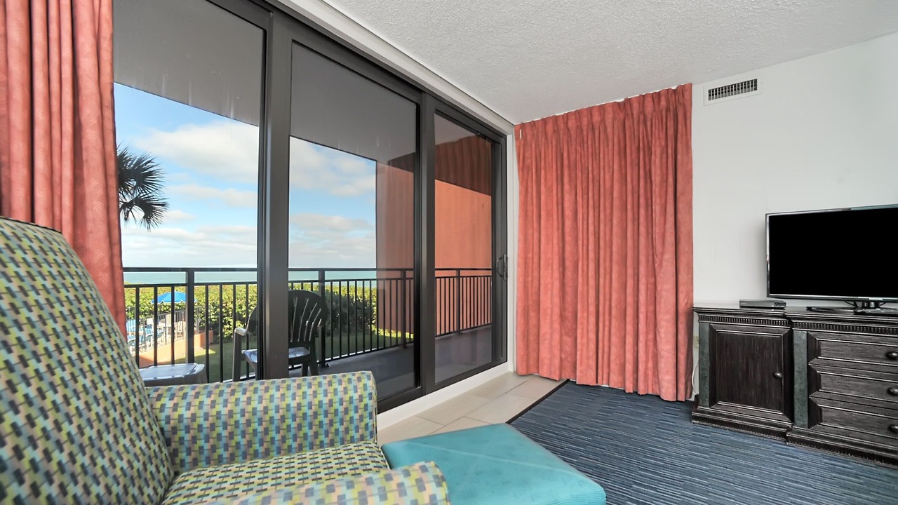 Photo of Livingroom in Golden Beach Estates