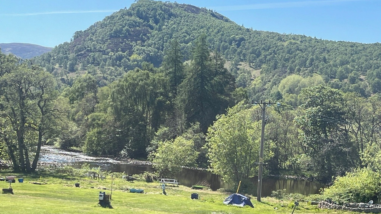 Photo of Others in Contin