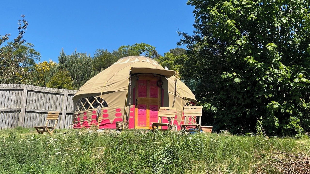 Photo of Others in Contin