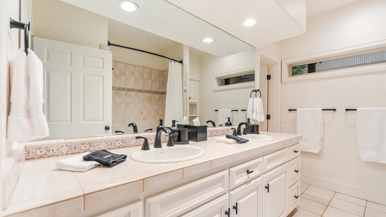 Photo of Bathroom in Broken Top