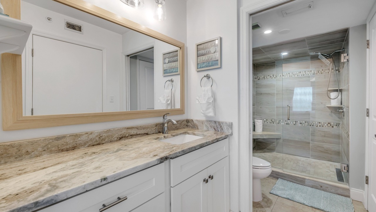 Photo of Bathroom in Seawinds Condo
