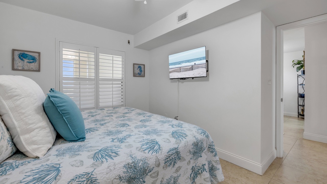Photo of Bedroom in Seawinds Condo