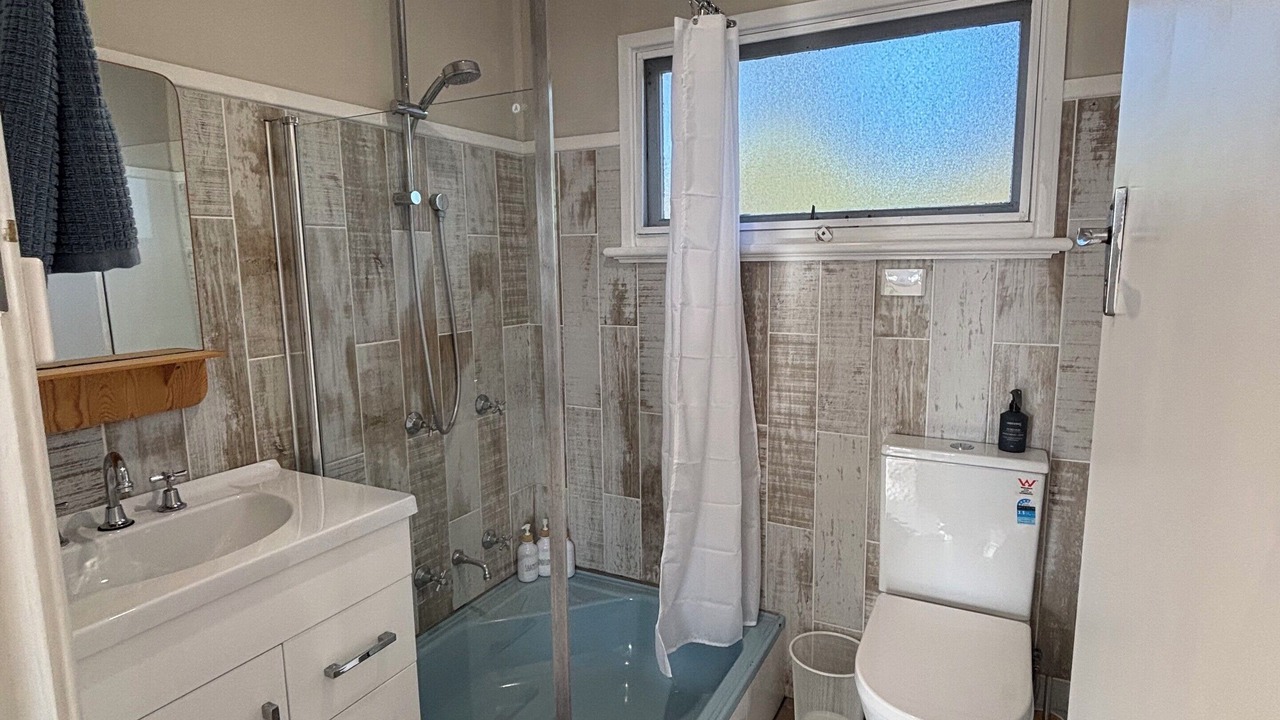 Photo of Others in Lemon Tree Passage