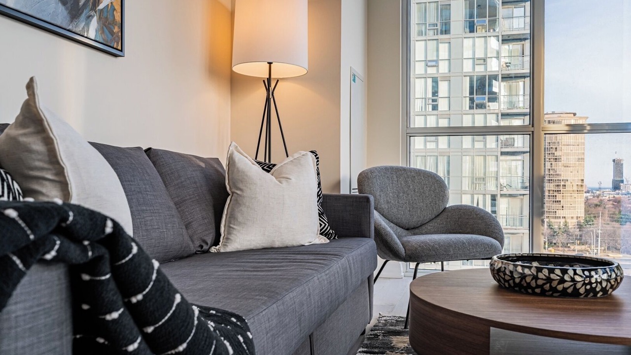 Photo of Livingroom in Hurontario