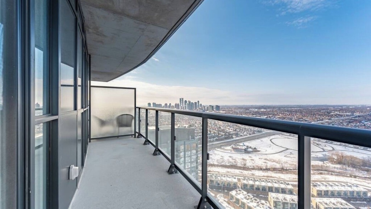 Photo of Outdoor in Hurontario