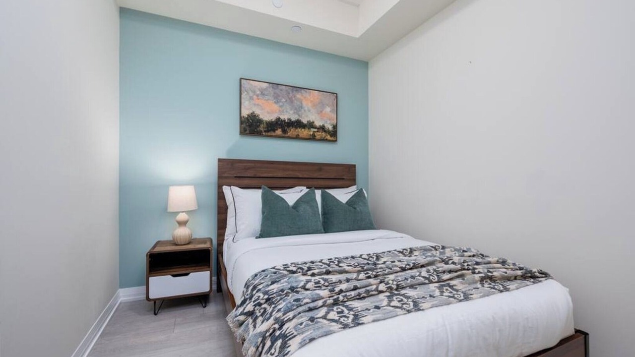 Photo of Bedroom in Hurontario