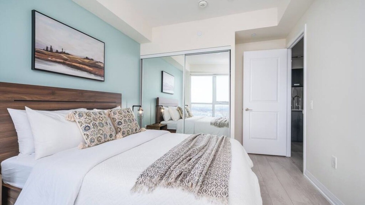 Photo of Bedroom in Hurontario