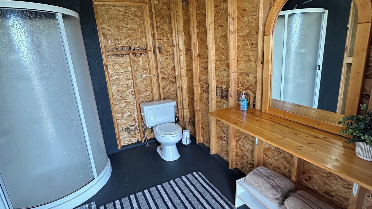Photo of Bathroom in Neebing