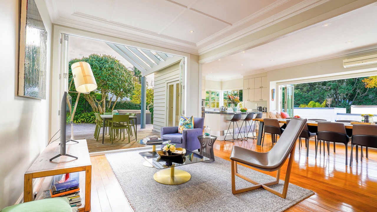 Photo of Others in Parnell