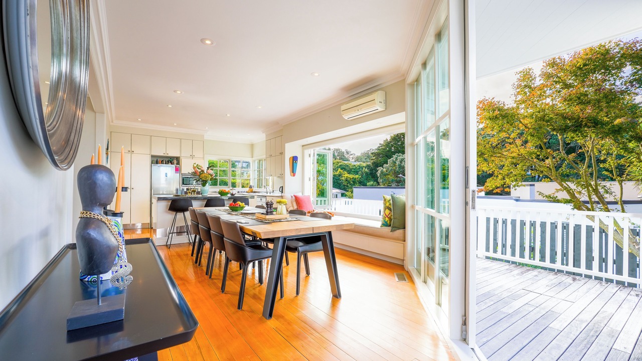 Photo of Others in Parnell