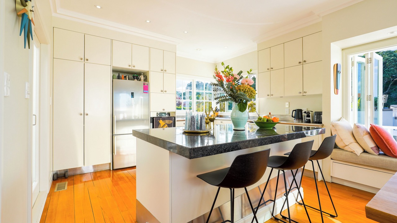 Photo of Others in Parnell