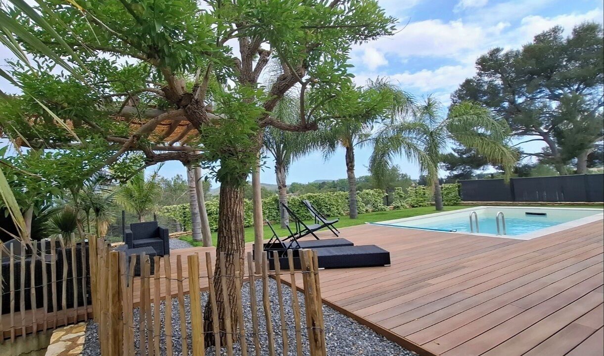 Photo of Outdoor in Cuers