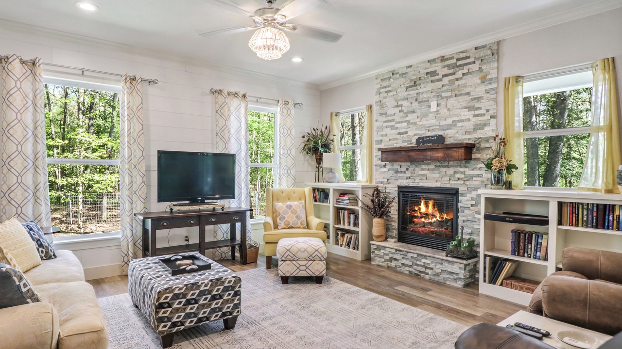 Photo of Livingroom in Gilmer