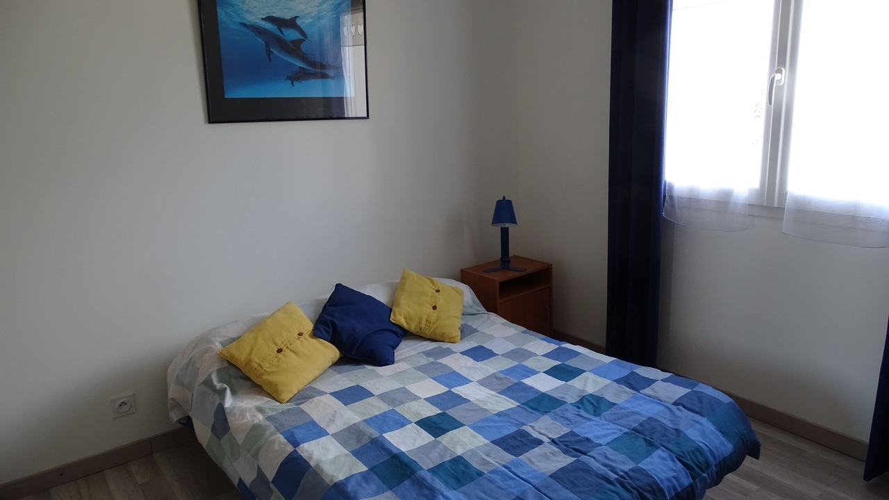 Photo of Bedroom in Flaux