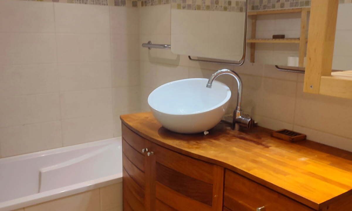 Photo of Bathroom in La Capelle-et-Masmolene