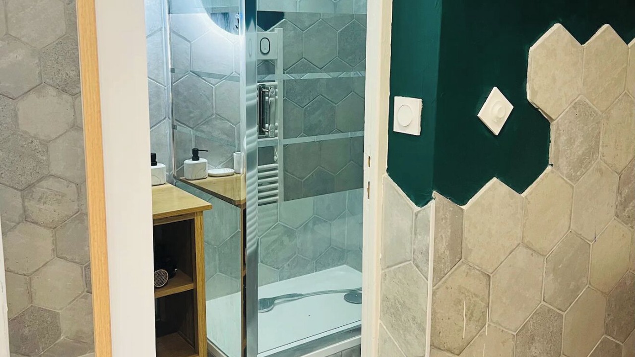 Photo of Bathroom in Jean Moulin - Marius Berliet