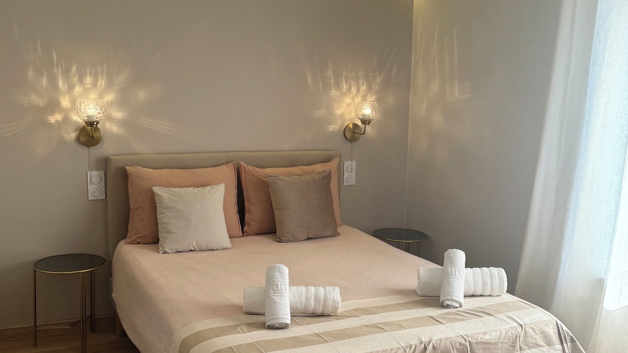 Photo of Bedroom in Aix-les-Bains City Center