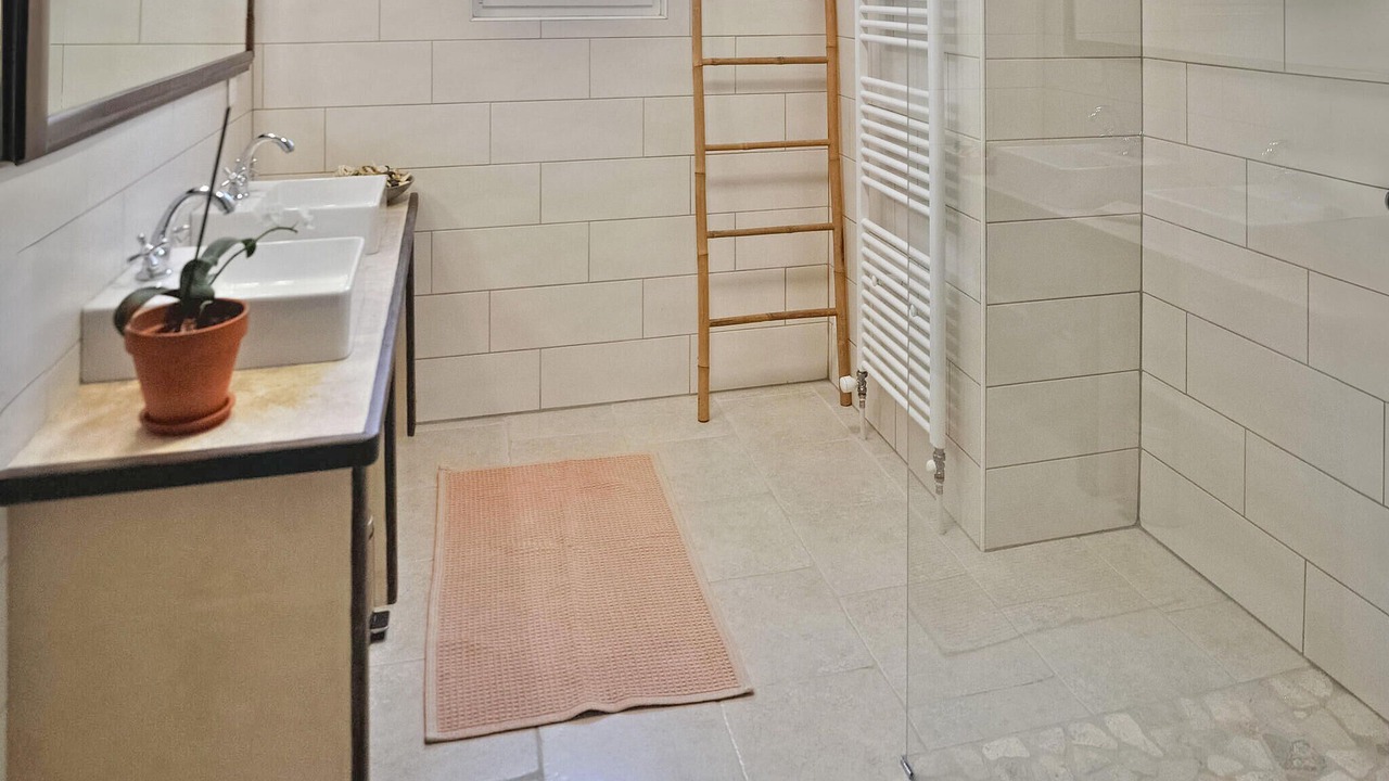 Photo of Bathroom in Valliguieres
