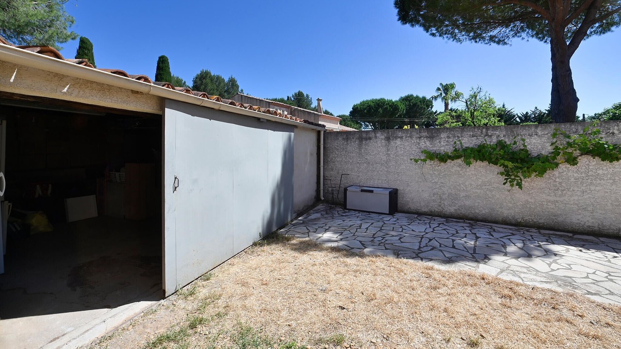 Photo of Others in Lunel