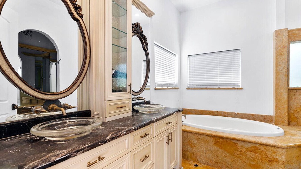 Photo of Bathroom in South Lake