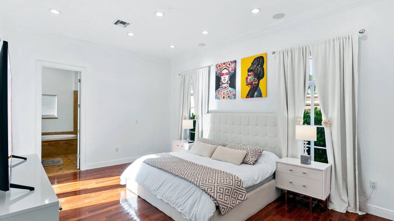 Photo of Bedroom in South Lake
