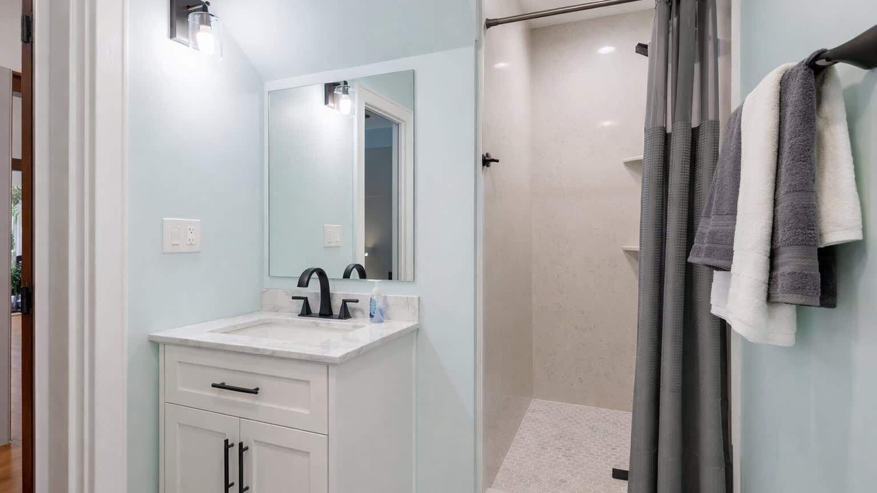Photo of Bathroom in Lockport