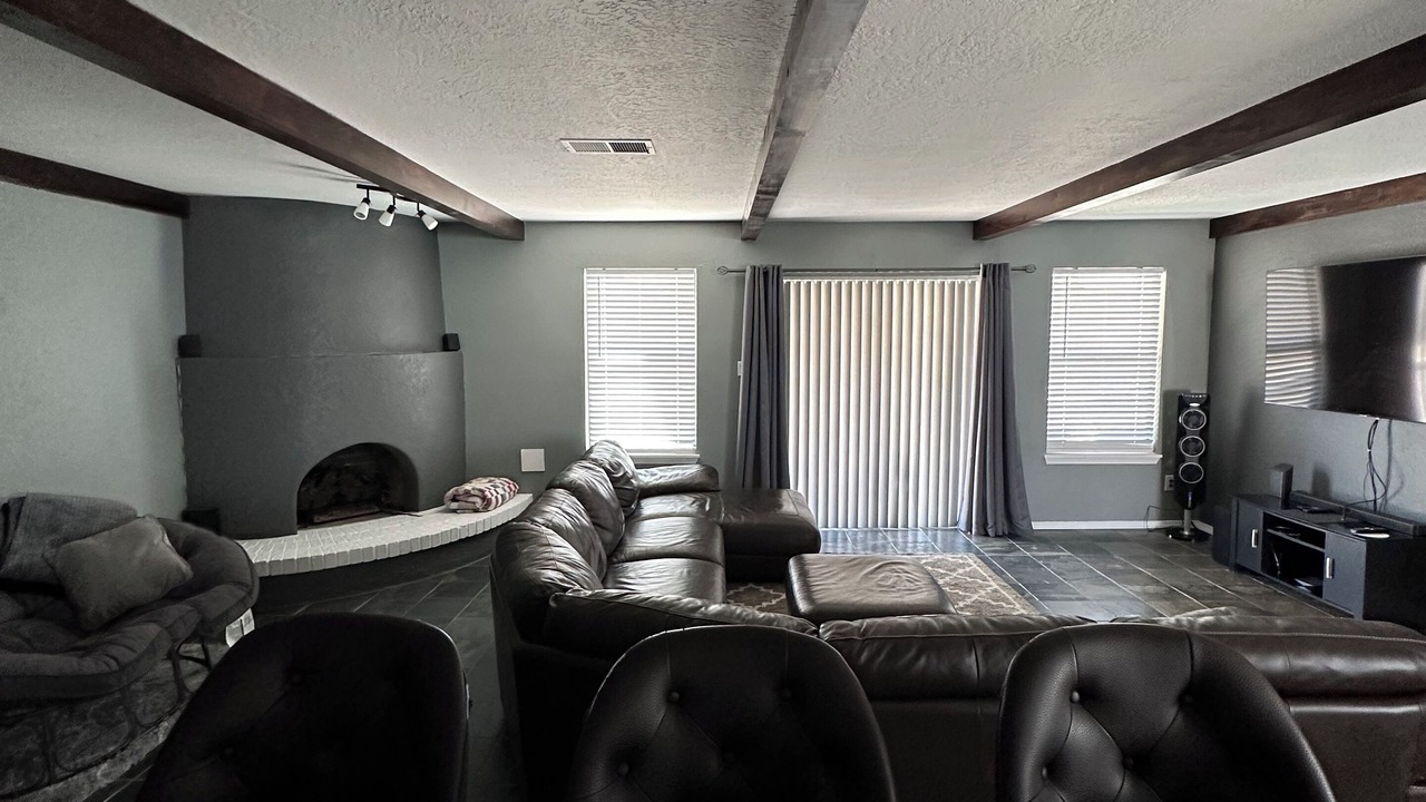 Photo of Livingroom in Paradise Hills Civic