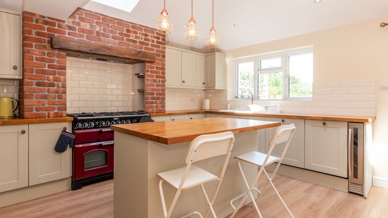 Photo of Kitchen in Chessington North and Hook