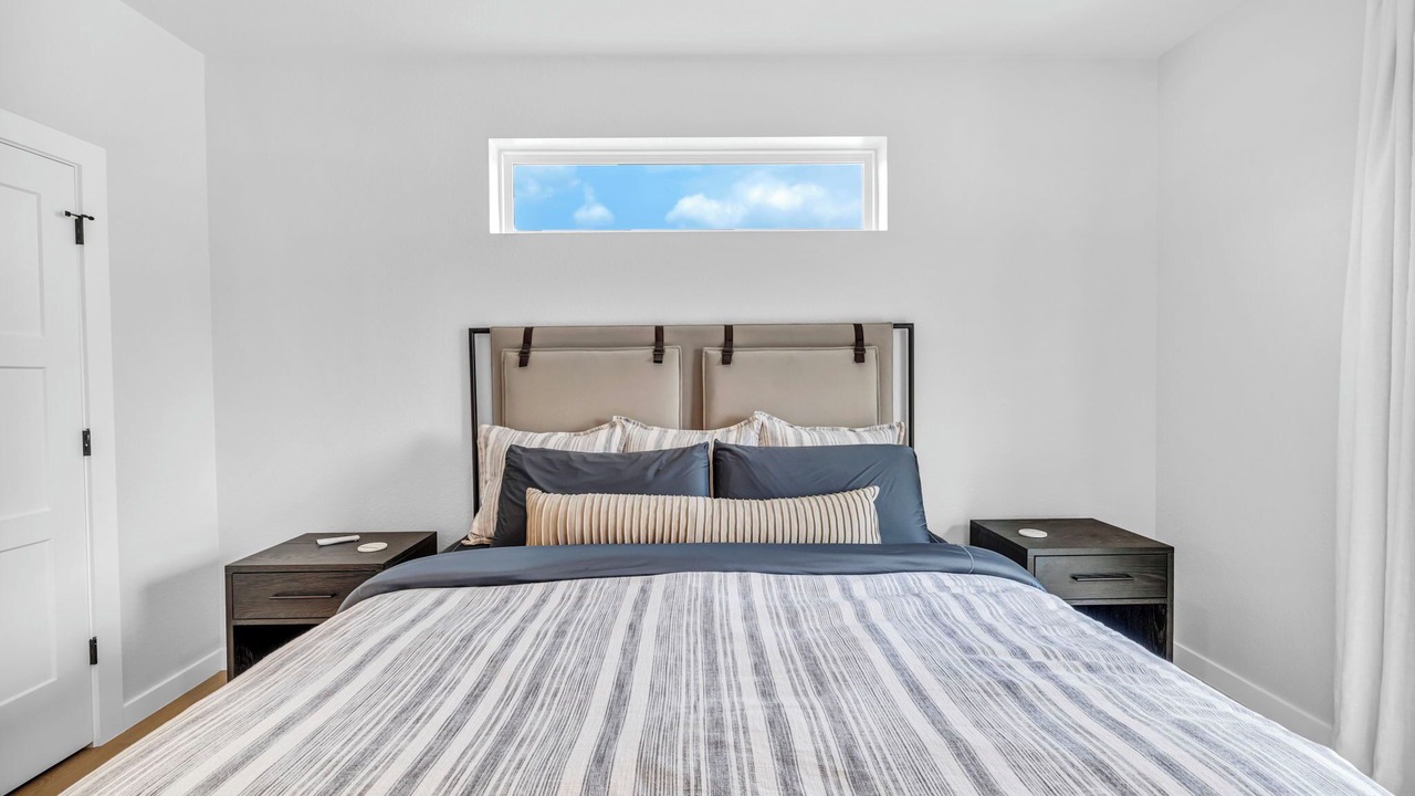 Photo of Bedroom in Point Venture