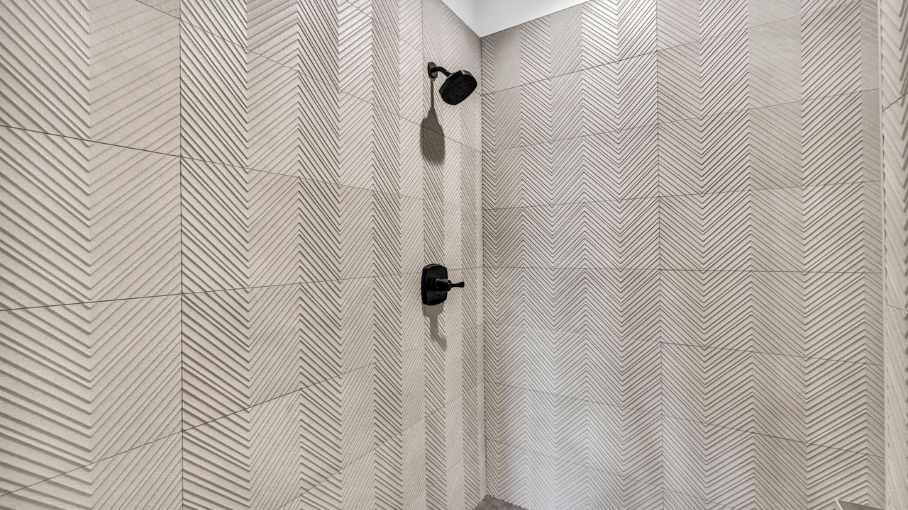 Photo of Bathroom in Point Venture