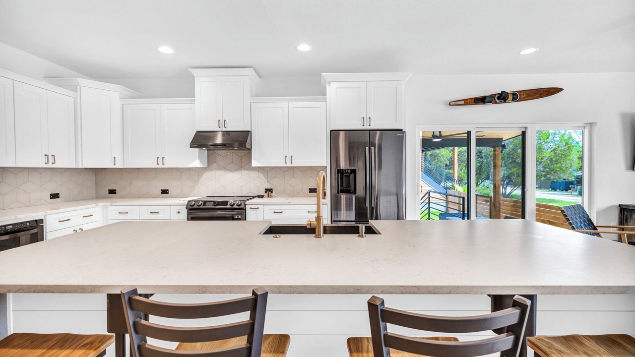 Photo of Kitchen in Point Venture