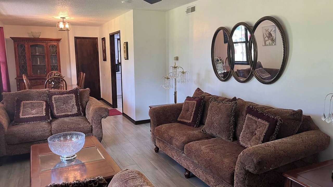 Photo of Livingroom in Colt