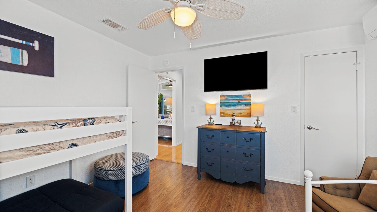 Photo of Bedroom in City-by-the Sea