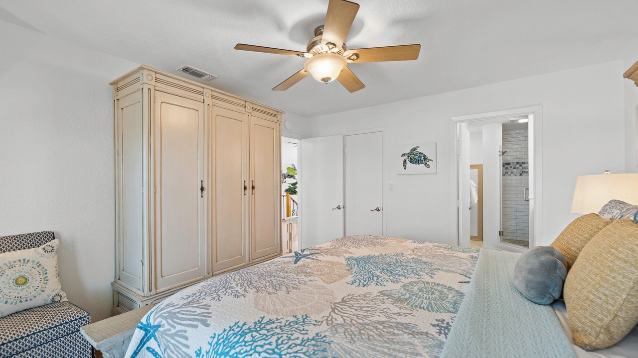 Photo of Bedroom in City-by-the Sea