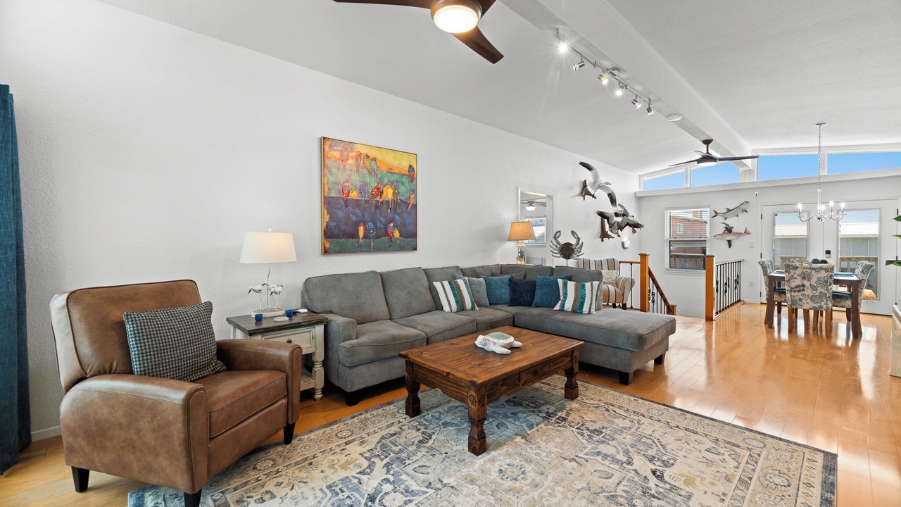 Photo of Livingroom in City-by-the Sea