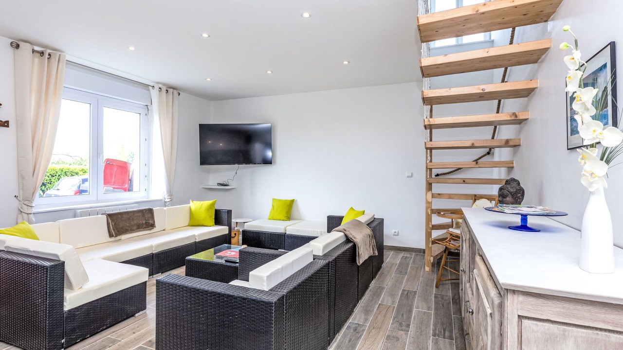 Photo of Livingroom in Saint-Meloir-des-Ondes