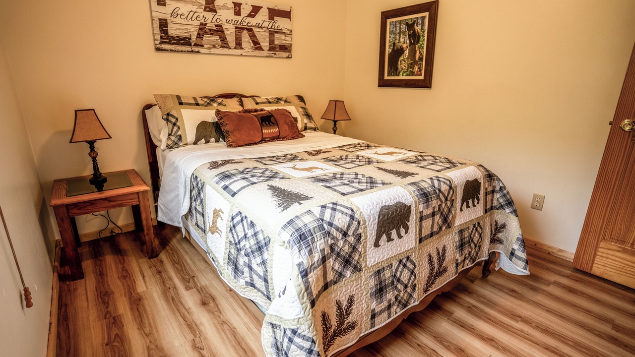 Photo of Bedroom in Siren