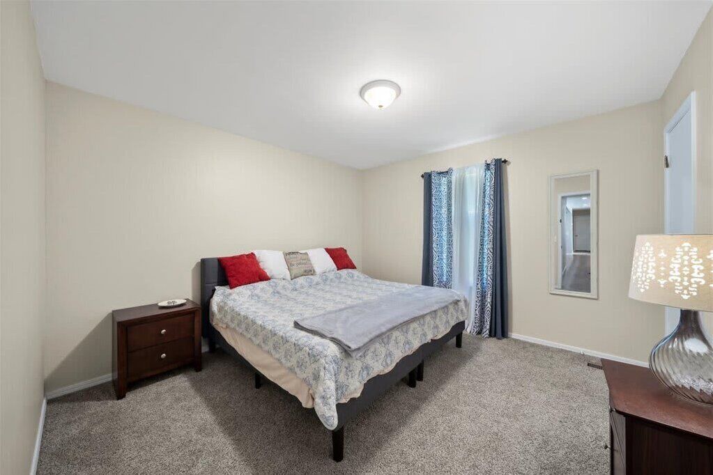 Photo of Bedroom in Broken Arrow