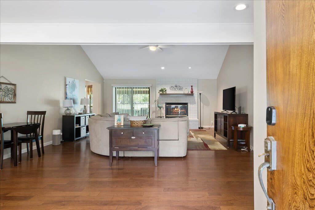 Photo of Livingroom in Broken Arrow