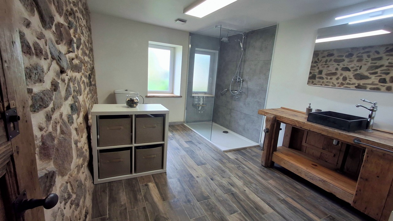 Photo of Bathroom in Ternuay-Melay-et-Saint-Hilaire