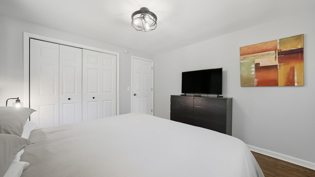 Photo of Bedroom in Crittenden