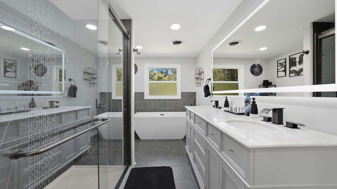 Photo of Others in Crittenden