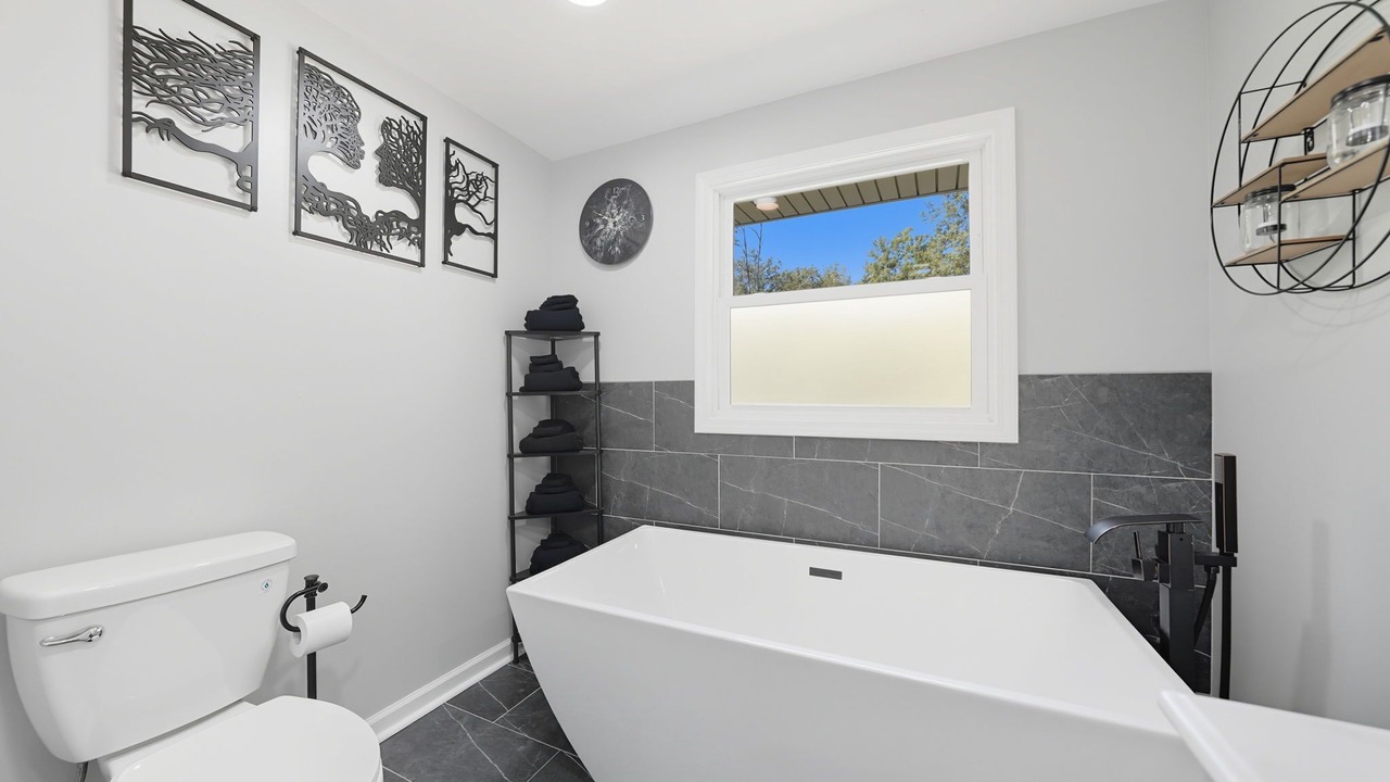 Photo of Bathroom in Crittenden