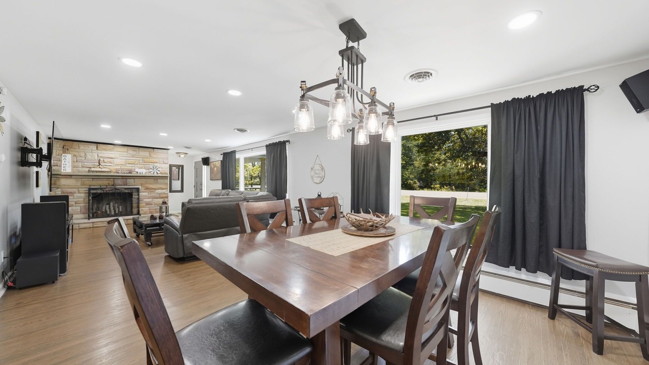 Photo of Others in Crittenden