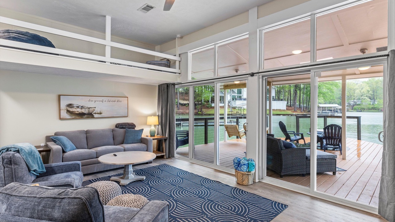 Photo of Livingroom in Little Kowaliga