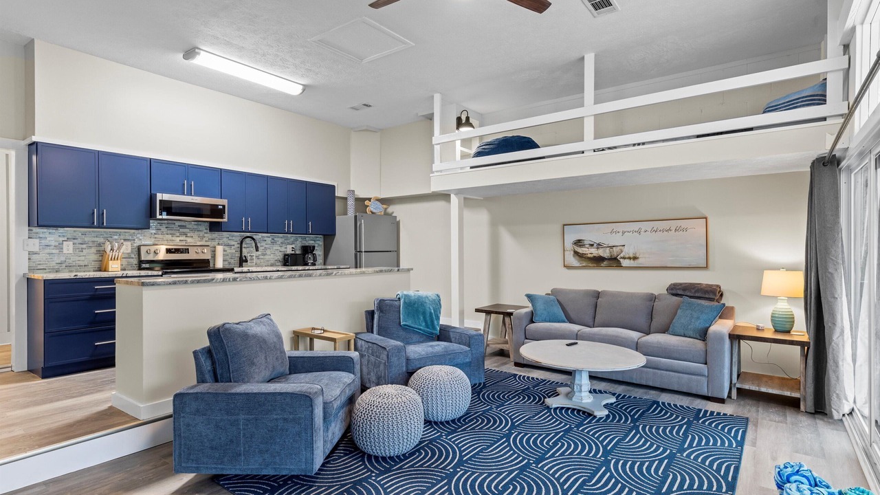 Photo of Livingroom in Little Kowaliga