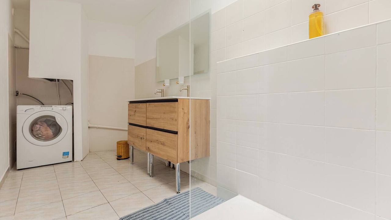 Photo of Bathroom in Saint-Denis